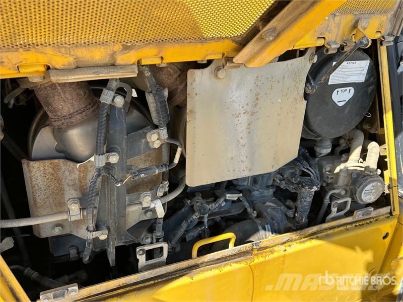 Komatsu D65PXI-18 Crawler Dozer Bulldozer