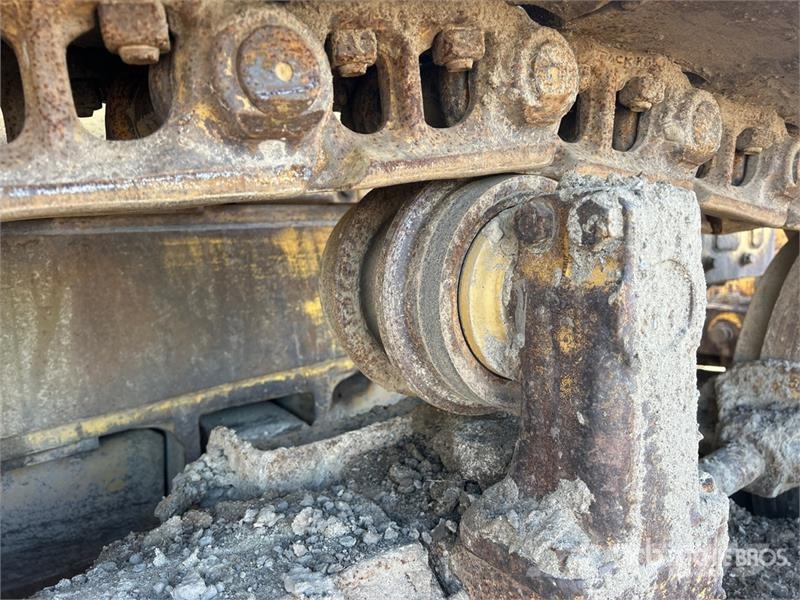 Komatsu D68E-1 ブルドーザー