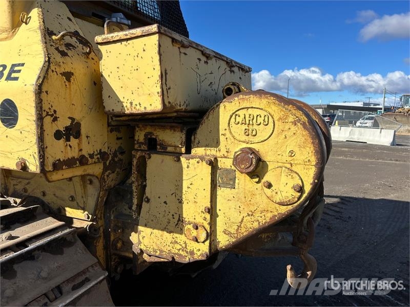 Komatsu D68E-1 ブルドーザー