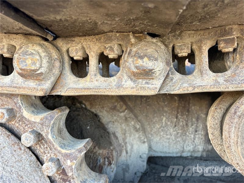 Komatsu D68E-1 ブルドーザー