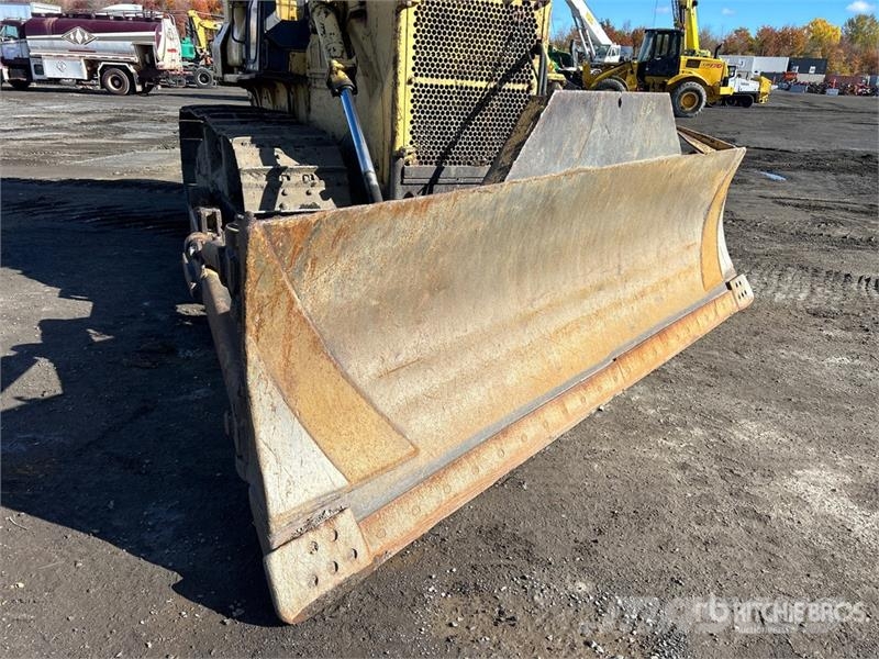 Komatsu D68E-1 ブルドーザー