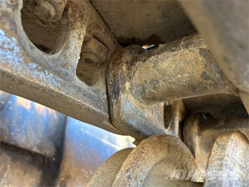 Komatsu D68E-1 ブルドーザー