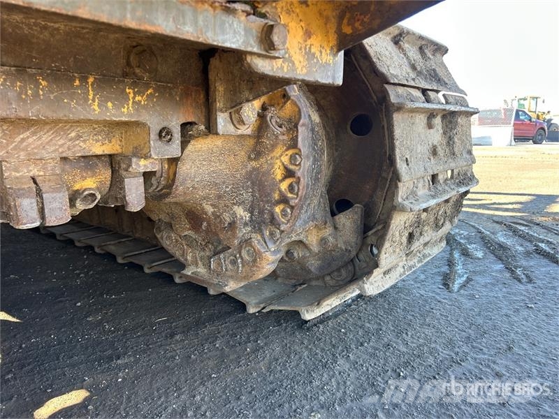 Komatsu D68E-1 ブルドーザー