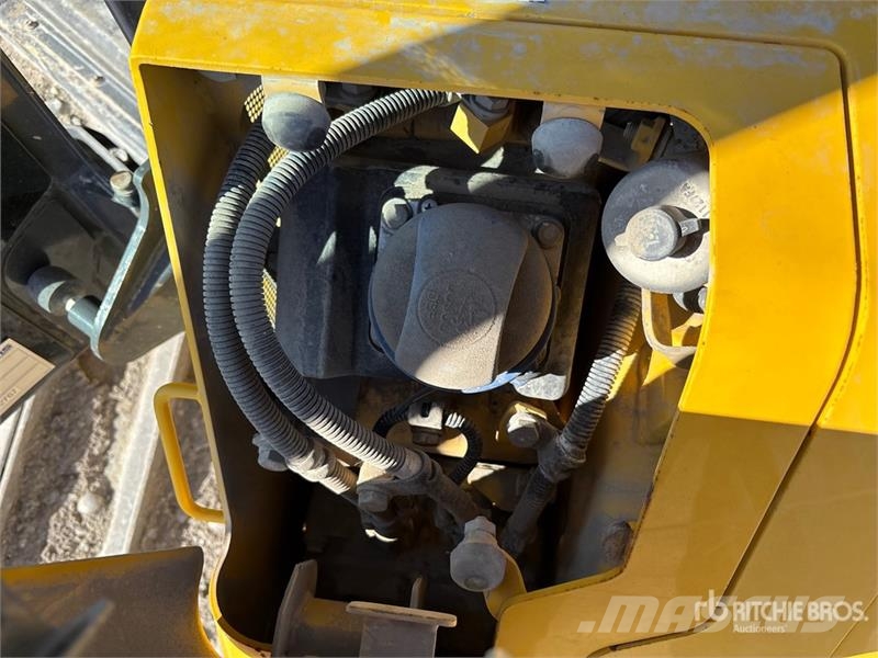 Komatsu D71PX-24 Crawler Dozer ブルドーザー