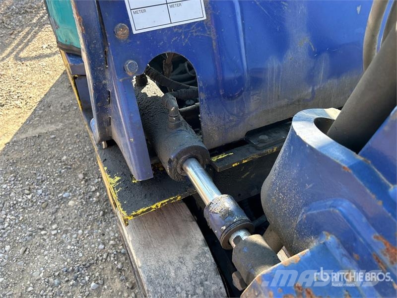 Komatsu FG25ST-12 4660 lb Cushion Tire Forklift Muut haarukkatrukit