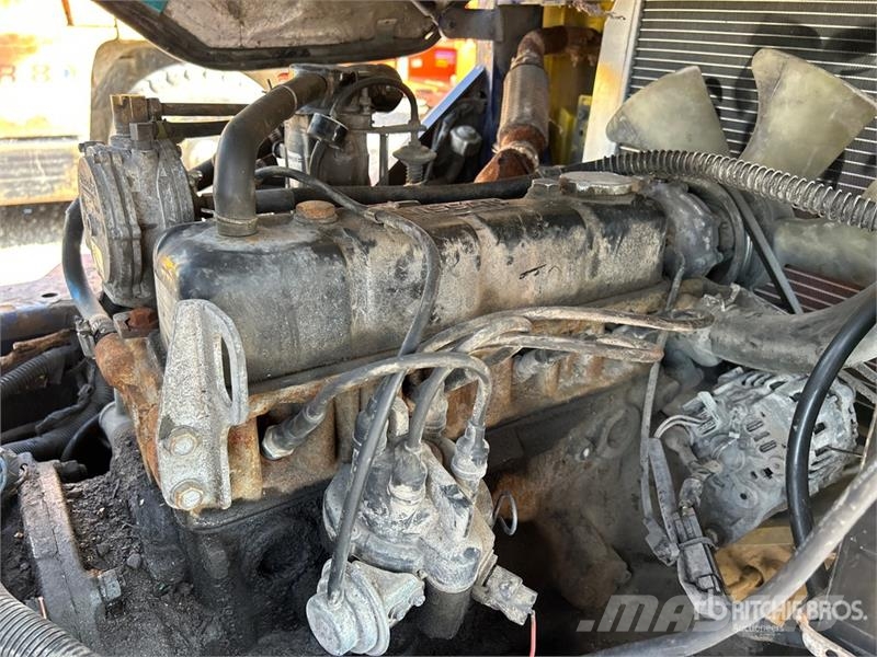 Komatsu FG25ST-12 4660 lb Cushion Tire Forklift Muut haarukkatrukit