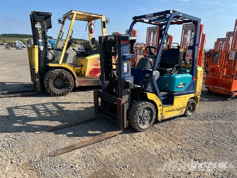 Komatsu FG25ST-12 4660 lb Cushion Tire Forklift Muut haarukkatrukit