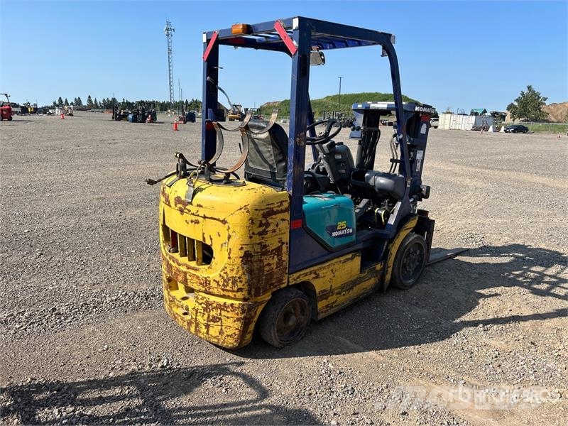 Komatsu FG25ST-12 4660 lb Cushion Tire Forklift Muut haarukkatrukit