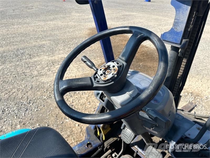 Komatsu FG25ST-12 4660 lb Cushion Tire Forklift Muut haarukkatrukit