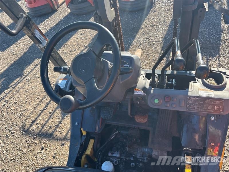 Komatsu FG25ST-16 5000 lb Cushion Tire Forklift Muut haarukkatrukit