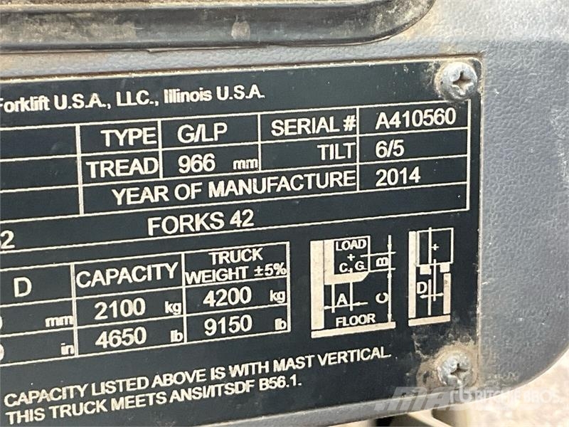Komatsu FG25T-16 4650 lb Pneumatic Tire Forklift Muut haarukkatrukit