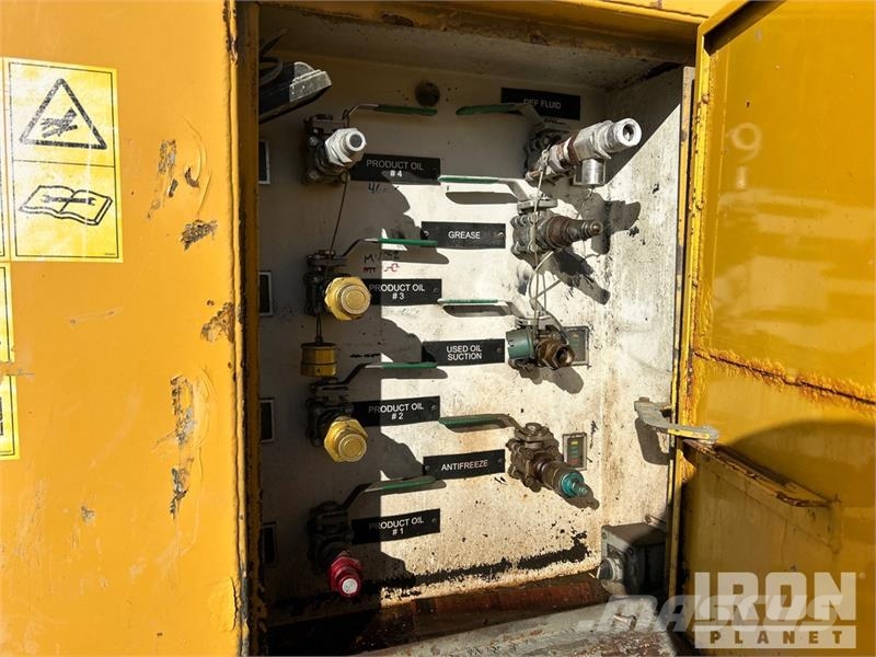 Komatsu HM400-2 Tovornjaki cisterne
