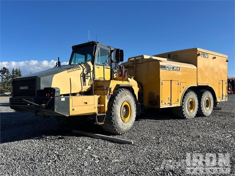 Komatsu HM400-2 Tovornjaki cisterne