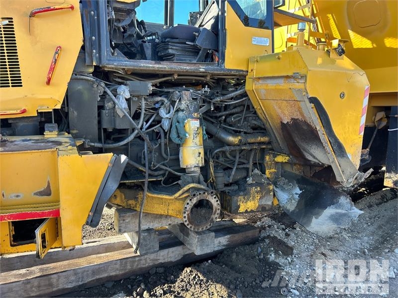 Komatsu HM400-2 Вантажівки-цистерни