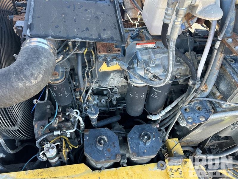 Komatsu HM400-2 Вантажівки-цистерни