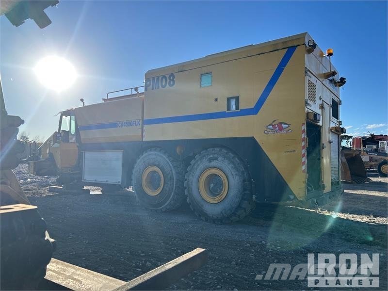 Komatsu HM400-2 Fuel Truck (Inoperable) Вантажівки-цистерни