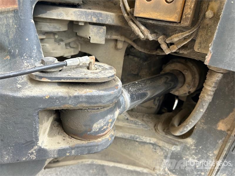 Komatsu HM400-3 Dumper - Knickgelenk