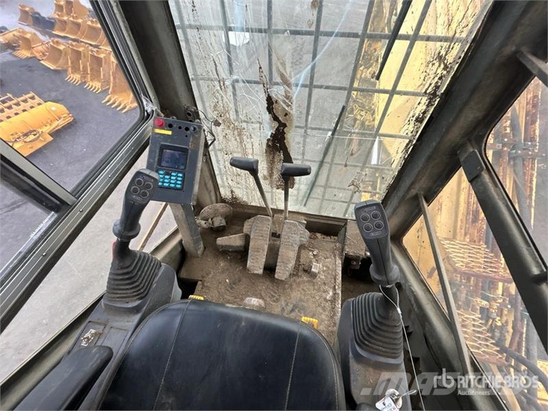 Komatsu PC-300 Heel Boom Log Loader 筑床机