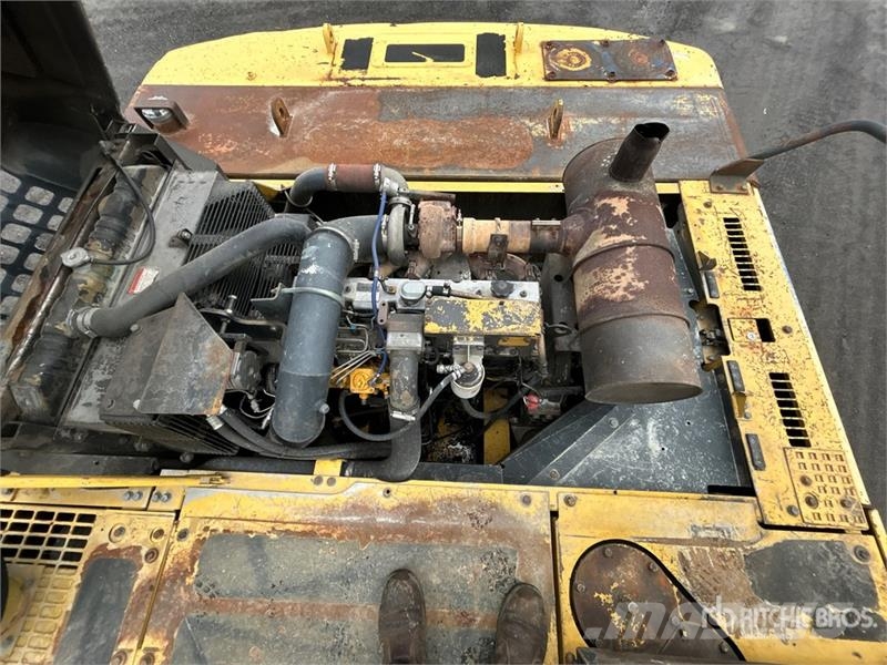 Komatsu PC-300 Heel Boom Log Loader 筑床机