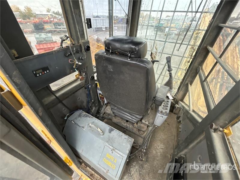 Komatsu PC-300 Heel Boom Log Loader 筑床机