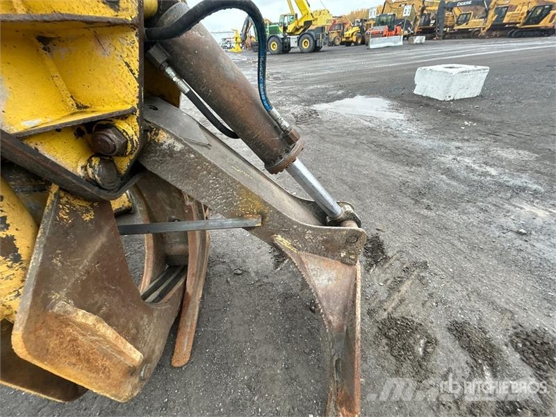 Komatsu PC-300 Heel Boom Log Loader 筑床机