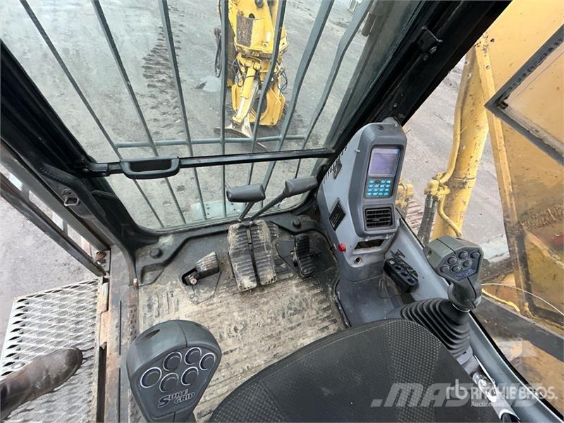 Komatsu PC-300 Log Loader 筑床机