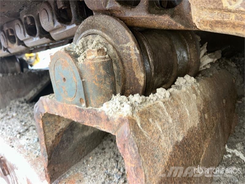 Komatsu PC-300 Log Loader 筑床机