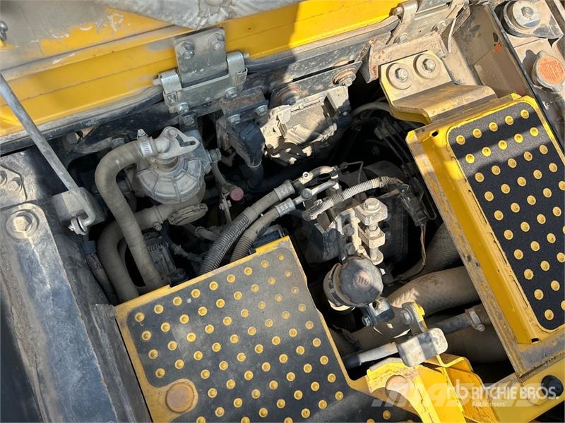 Komatsu PC138USLC-11 Tracked Excavator Beltegraver