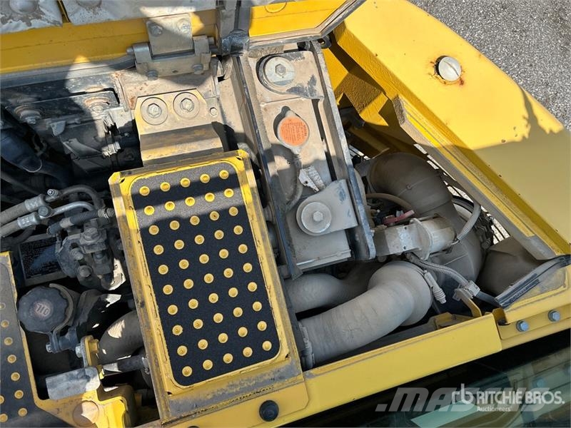 Komatsu PC138USLC-11 Tracked Excavator Beltegraver