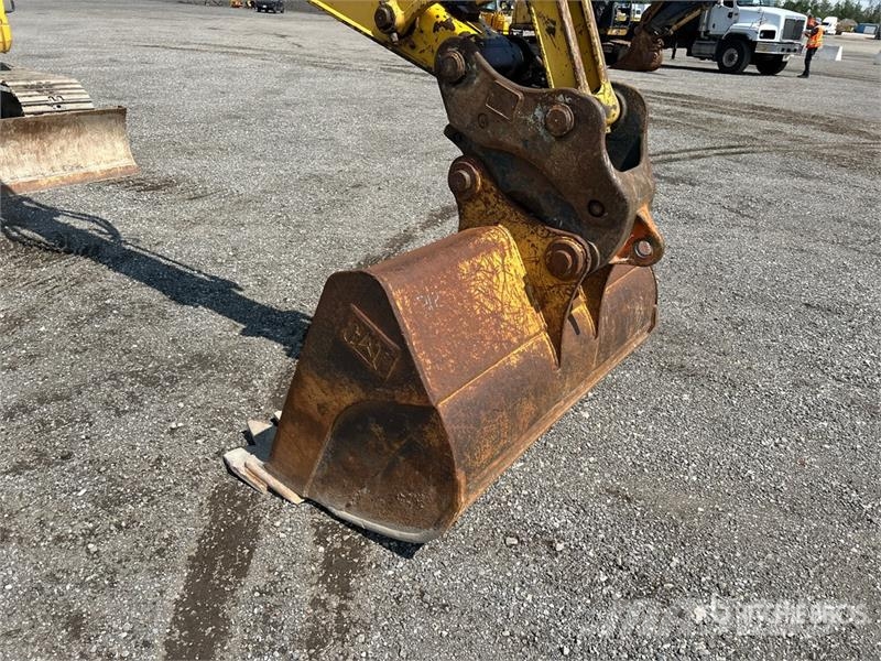 Komatsu PC138USLC-11 Tracked Excavator Beltegraver