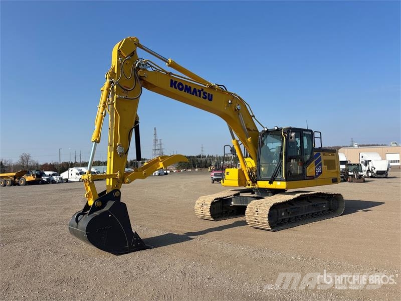 Komatsu PC220LC-12 Tracked Excavator Lánctalpas kotrók