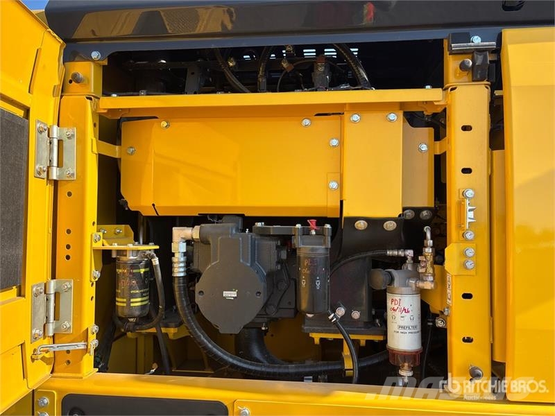 Komatsu PC220LC-12 Tracked Excavator Lánctalpas kotrók