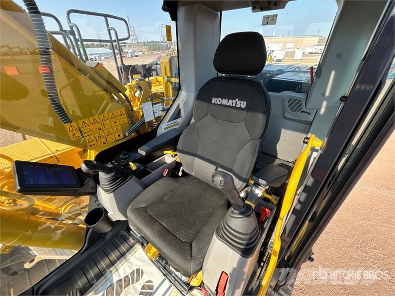 Komatsu PC220LC-12 Tracked Excavator Lánctalpas kotrók