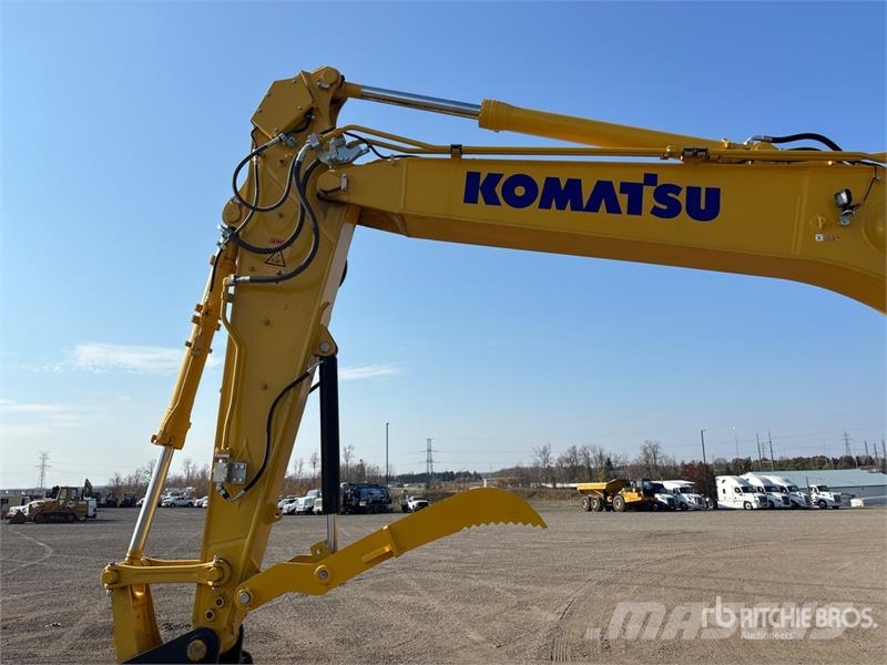 Komatsu PC220LC-12 Tracked Excavator Lánctalpas kotrók