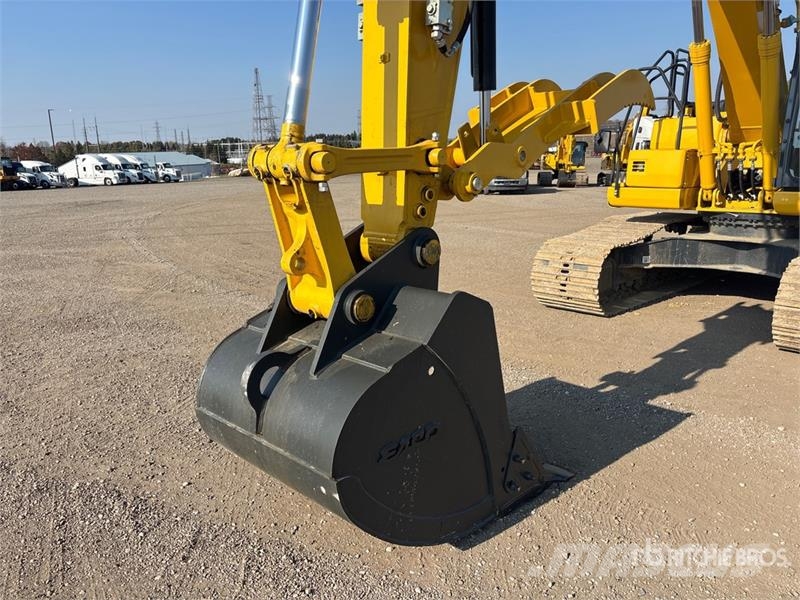 Komatsu PC220LC-12 Tracked Excavator Lánctalpas kotrók
