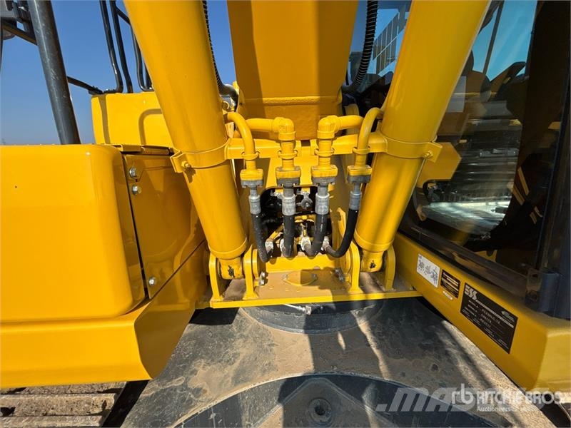 Komatsu PC220LC-12 Tracked Excavator Lánctalpas kotrók