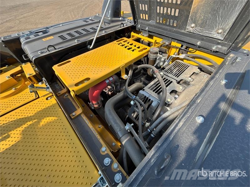 Komatsu PC220LC-12 Tracked Excavator Lánctalpas kotrók