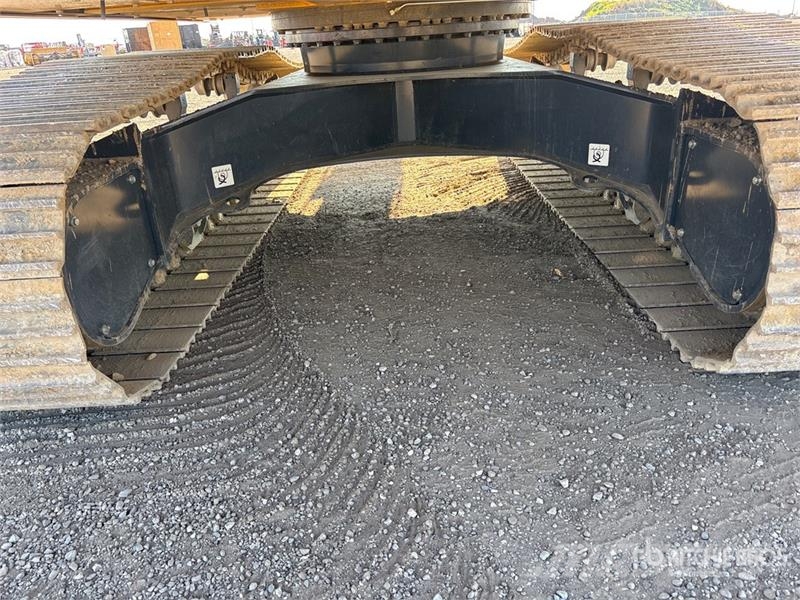 Komatsu PC220LC-12 Tracked Excavator Lánctalpas kotrók