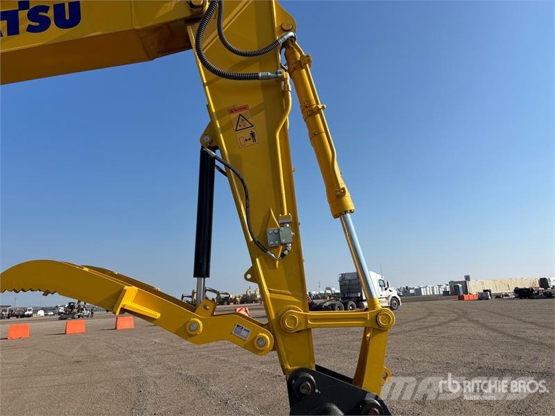 Komatsu PC220LC-12 Tracked Excavator Lánctalpas kotrók