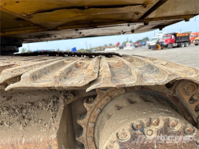 Komatsu PC220LC-8 Raupenbagger