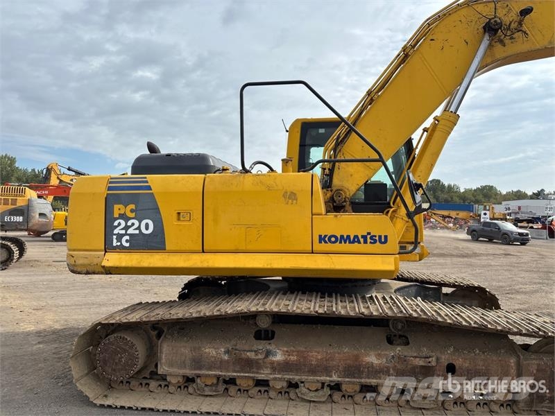 Komatsu PC220LC-8 Tracked Excavator Lánctalpas kotrók
