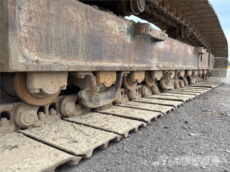 Komatsu PC220LC-8 Tracked Excavator Lánctalpas kotrók