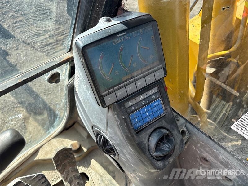 Komatsu PC228USLC-8 Tracked Excavator Bageri gusjeničari