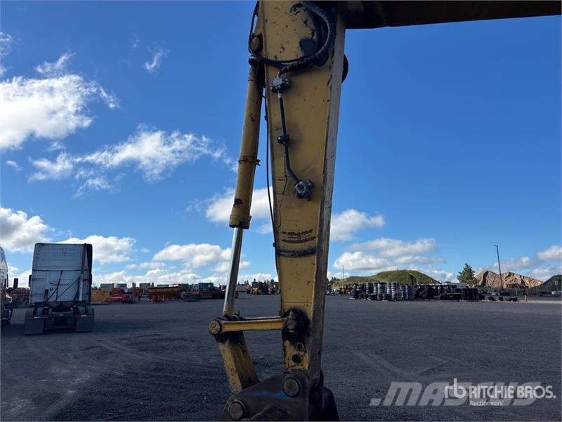 Komatsu PC228USLC-8 Tracked Excavator Bageri gusjeničari
