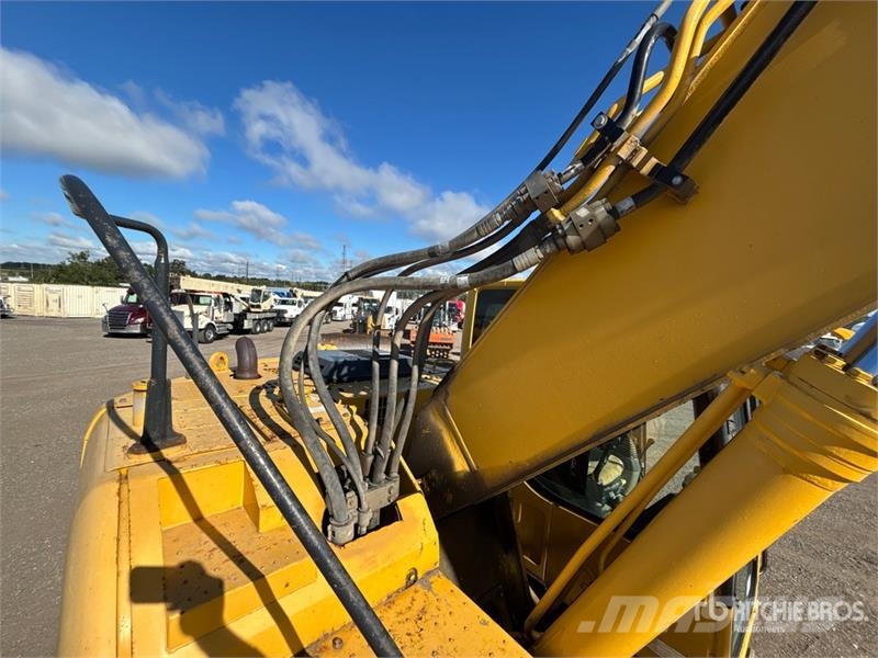 Komatsu PC228USLC-8 Tracked Excavator Bageri gusjeničari