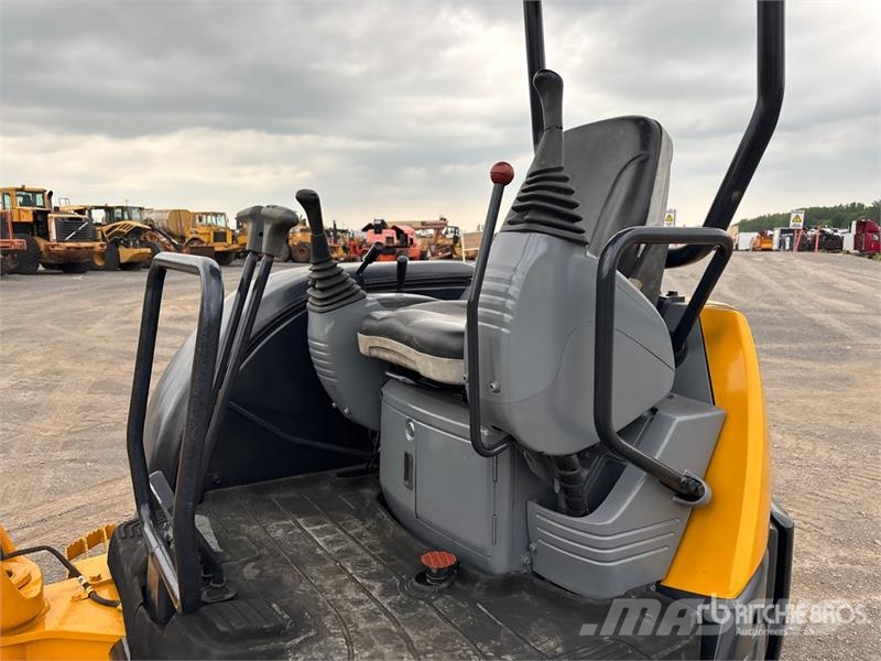 Komatsu PC27MR-1 Mini Excavator Mini excavators < 7t (Mini diggers)