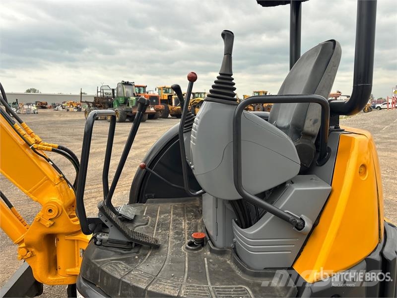 Komatsu PC27MR-1 Mini Excavator Mini excavators < 7t (Mini diggers)