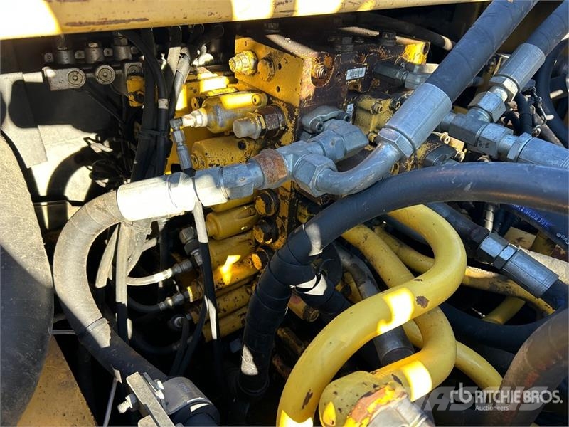 Komatsu PC300HD-8 大型油圧ショベル12t以上(パワーショベル・ユンボ)