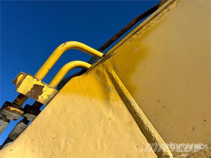 Komatsu PC300HD-8 大型油圧ショベル12t以上(パワーショベル・ユンボ)