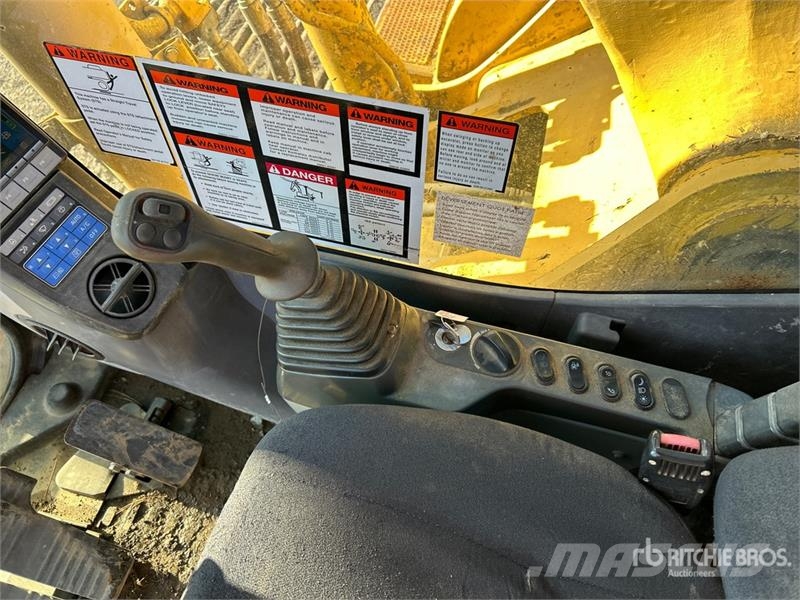 Komatsu PC300HD-8 Raupenbagger